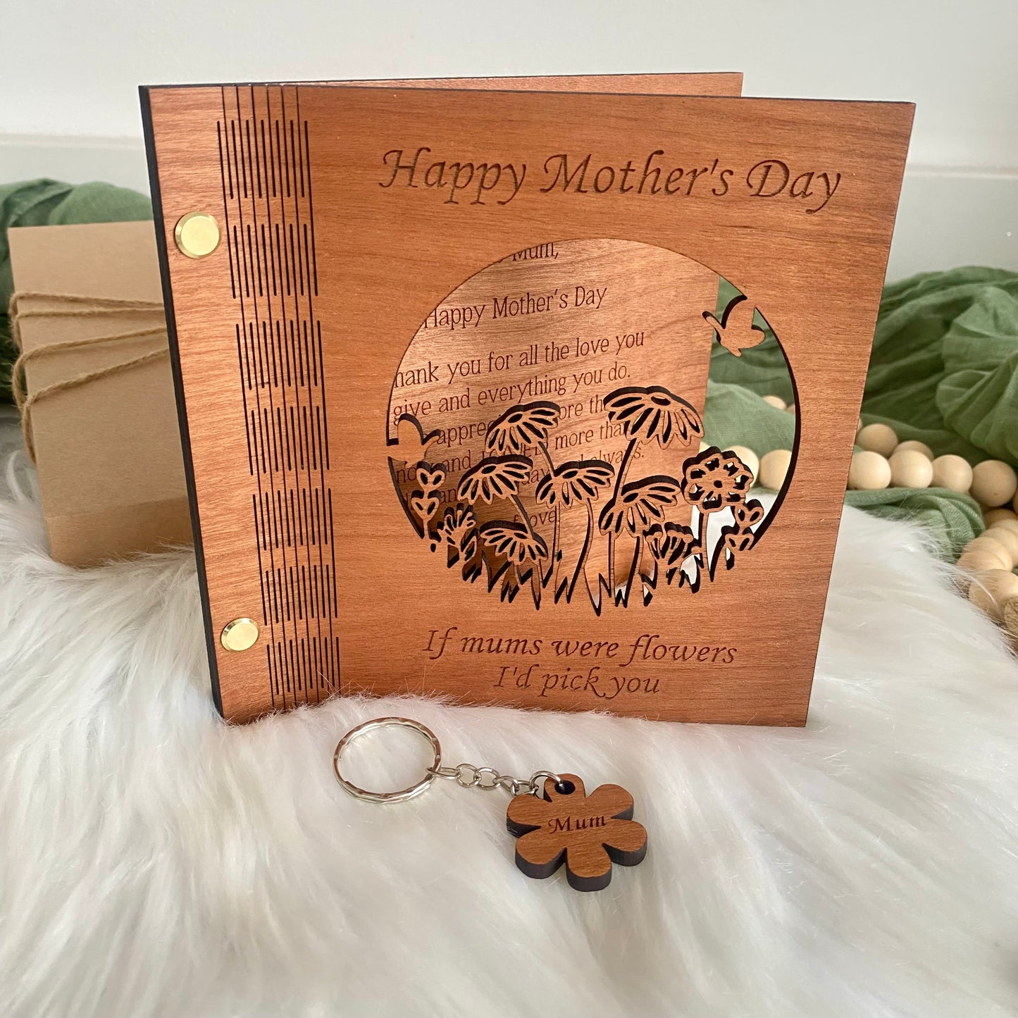 Wooden card with 'Happy Mother's Day' message and a keychain  