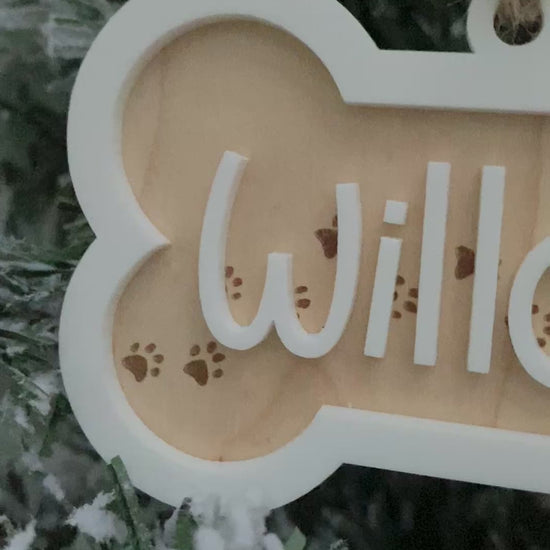 Paw print christmas decoration